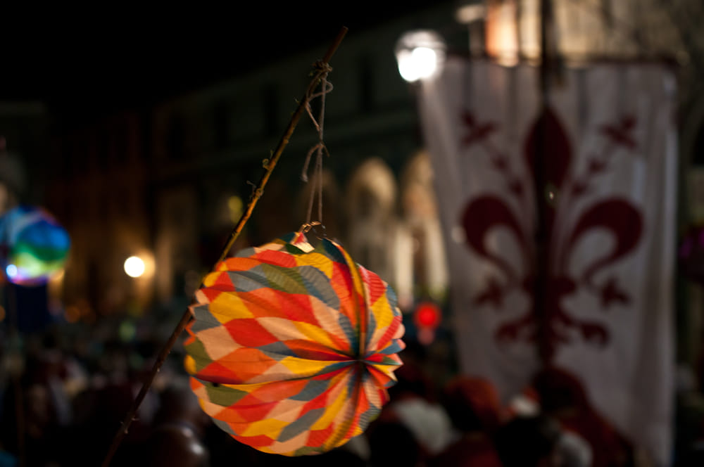 Festa della rificolona: a Greve in Chianti laboratori, concorsi e sfilate nel segno della tradizione fiorentina