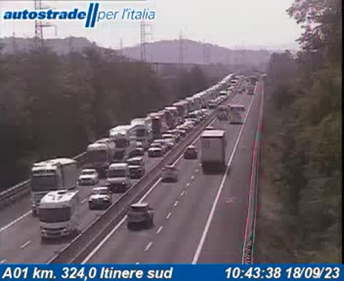 Incidente in autostrada: code in A1 verso Firenze
