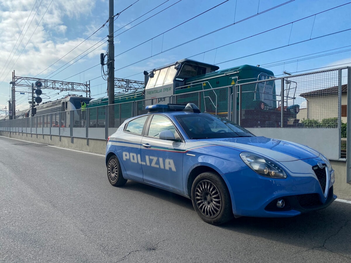 Litiga con il cassiere di un bar: chiama la polizia e si inventa un omicidio