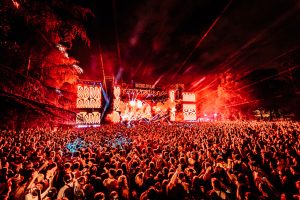 La prefettura vieta l'alcol al Decibel Open Air: rabbia di organizzatori e partecipanti. Fossi (Pd): "Decisione incomprensibile"