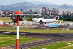 Aeroporto, Sesto dice 'no' all'ampliamento: "Progetto funzionale ad un'idea di sviluppo sbagliata e superata"