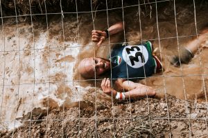 Inferno Mud: corsa a ostacoli e lotta nel fango a Figline Valdarno