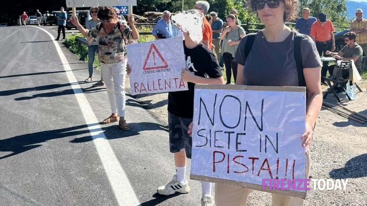 Stop alle moto "folli" sulle strade del Mugello, raccolte oltre 2mila firme