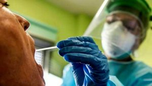 Tampone Covid-19 per accesso a strutture sanitarie o per ricovero: chi li deve fare e quando