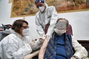 Vaccini contro il Covid-19 e l’influenza, riapre il portale delle prenotazioni