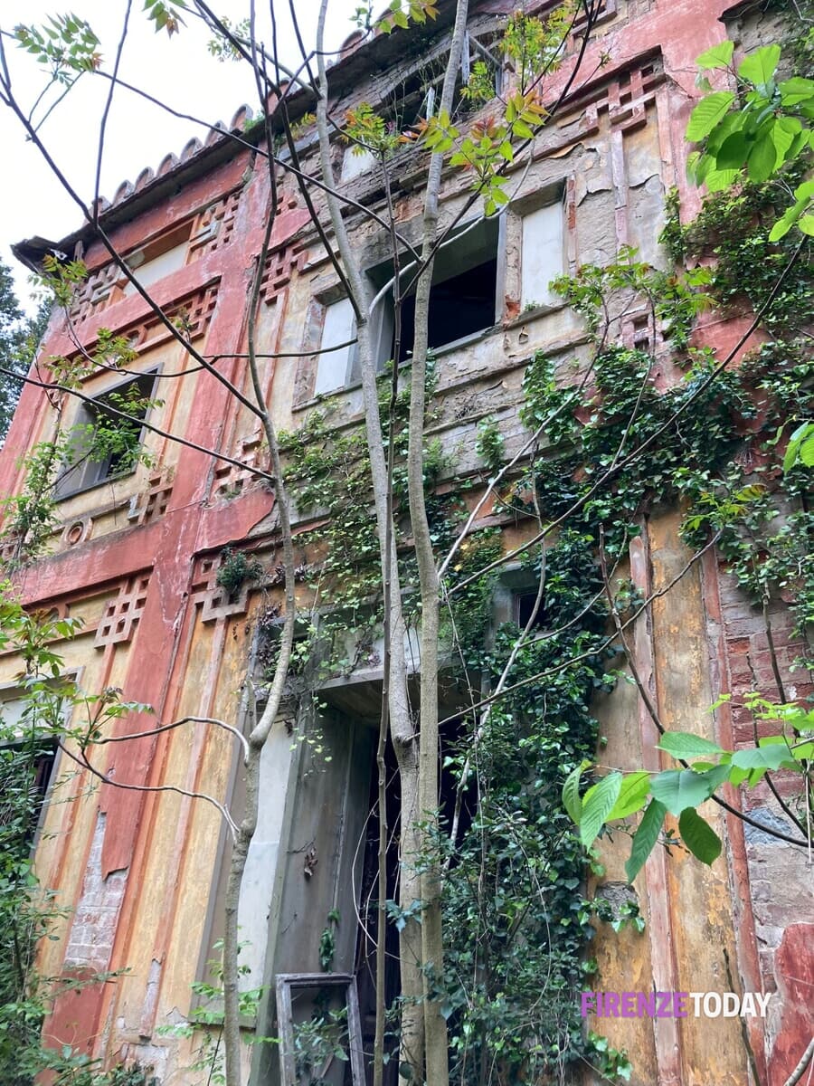 Questo castello non s'ha da salvare / FOTO