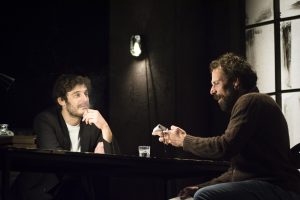 "L'uomo più crudele del mondo": Lino Guanciale e Francesco Montanari in un thriller psicologico tra vittima e carnefice di Davide Sacco