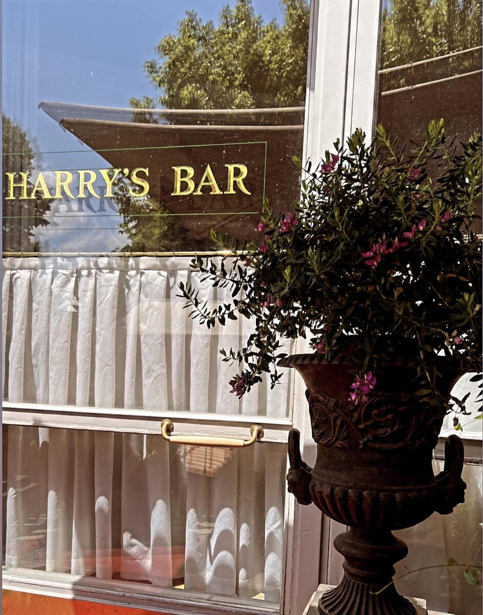 Esercizi storici: qualcosa non si muove all'Harry's Bar