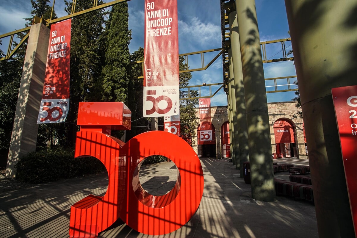 Mostra sui 50 anni di Unicoop alla Stazione Leopolda