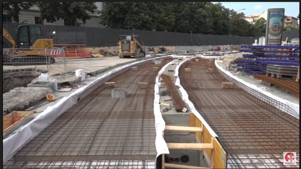 Tramvia: restringimento di carreggiata in viale Matteotti lato piazza della Libertà