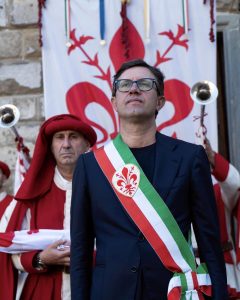 Nardella: "Pronto a candidarmi alle Europee". E Renzi: "Mai con la destra"