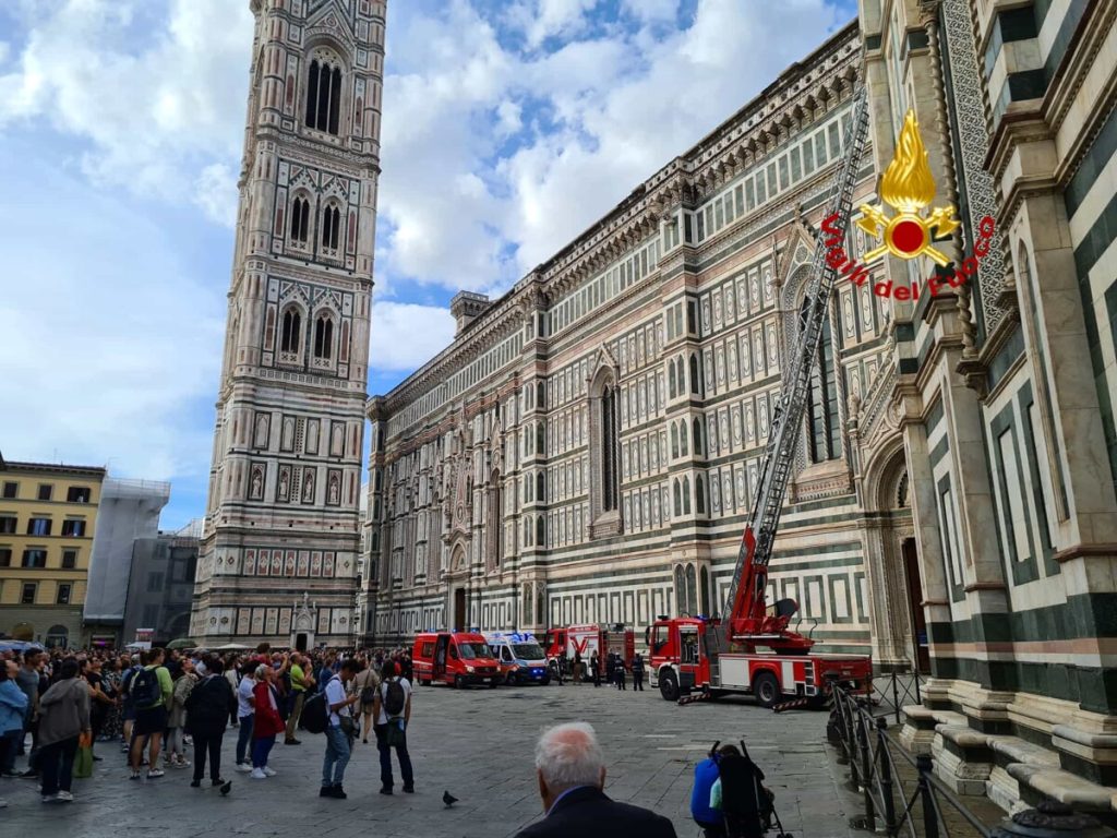 Malore sulla Cupola del Duomo: intervento dei vigili del fuoco