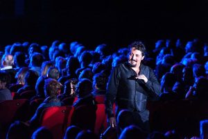 Enrico Brignano a Firenze con lo spettacolo "Ma... Diamoci del tu"