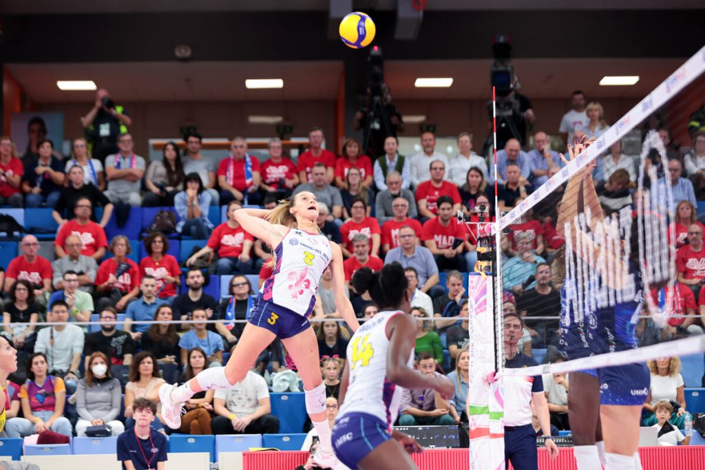 Volley A1 femminile, il big match della terza giornata non sorride alla Savino Del Bene: Milano vince al tie break