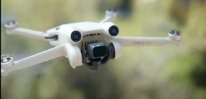 Drone non autorizzato in volo sul centro storico: denunciato un turista