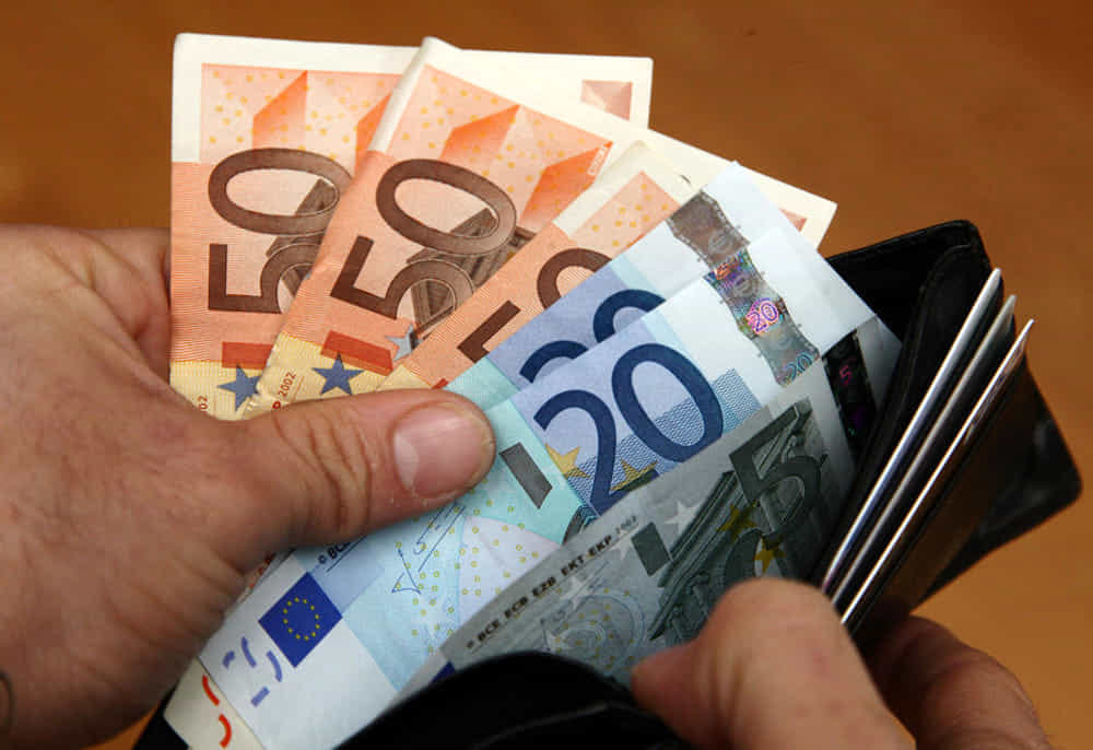 Salario minimo, l'esperto: "Può essere controproducente. Intervenire sui contratti pirata"