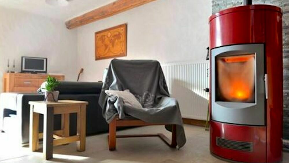 Accatastamento camini e stufe: come mettersi in regola e cosa si rischia se non si seguono le norme
