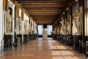 Uffizi, tornano le aperture serali del museo: il programma