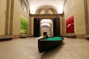 "Viaggio di luce", Claudio Parmiggiani e Abel Herrero nella Galleria delle Carrozze di Palazzo Medici Riccardi