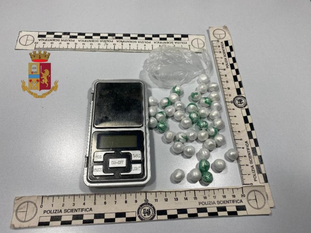 Stazione di Empoli: sorpreso con 41 dosi di eroina