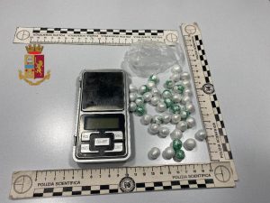 Stazione di Empoli: sorpreso con 41 dosi di eroina 
