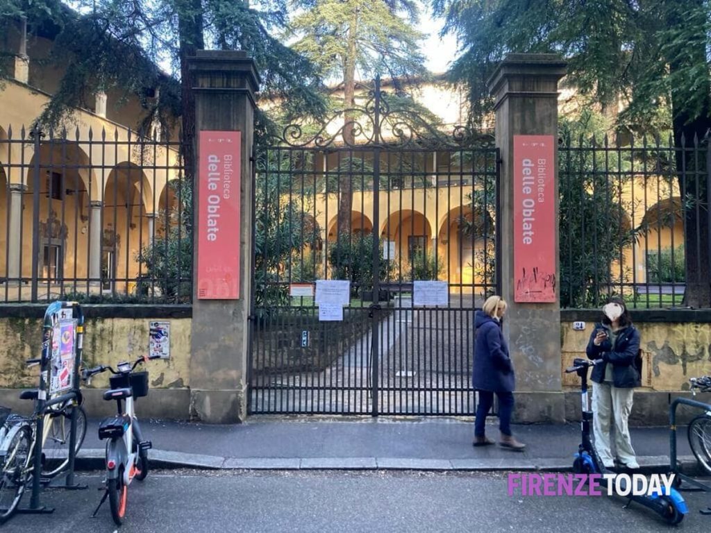 Biblioteca Oblate chiusa per freddo, non funziona il riscaldamento: "Ci scusiamo per il disagio"