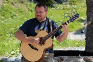 Don Ross in concerto al Six Bars Jail