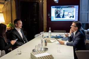Affitti brevi: Nardella vede i vertici di Airbnb