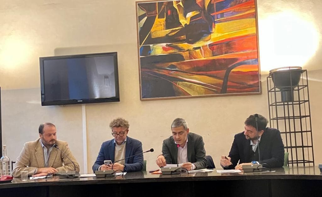 Tramvia, Fratelli d'Italia: “No alla linea verso Campo di Marte, si utilizzino i binari di superficie”
