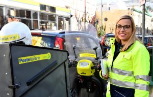 Poste: black friday e bonus di 1000 euro per i dipendenti 