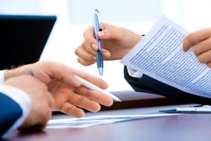 Lavoro, la classifica dei bisogni in Toscana: stipendio adeguato e possibilità di carriera ai primi posti