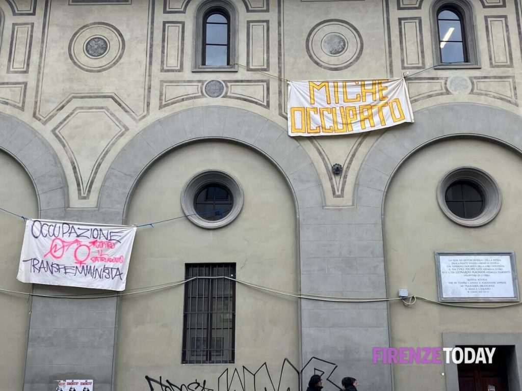 "Contro il patriarcato", occupato il Michelangiolo / FOTO