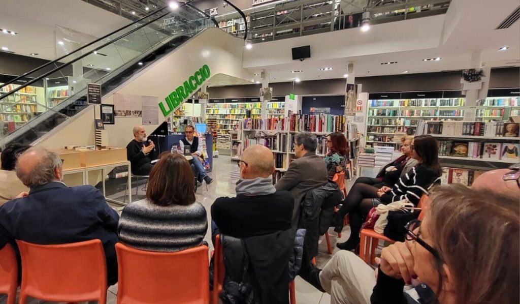 Mostra fotografica "A Scuola di Stile" e presentazione del libro di Liliana Lensi "Eccoci di nuovo al lavoro"