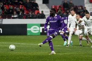 Cukaricki-Fiorentina 0-1: ai viola basta un rigore di Nzola