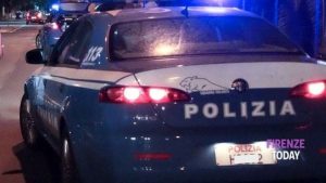 Aggredito alla fermata della tramvia e ferito con arma da taglio