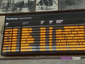 Treni, circolazione "fortemente rallentata": coinvolti alta velocità e regionali, ritardi oltre i 100 minuti