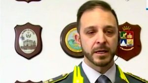 Tragedia in mare, ufficiale della Guardia di Finanza muore durate il kite surf: aveva prestato servizio a Firenze