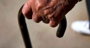 Coverciano: si finge parente dei vicini, derubati due novantenni