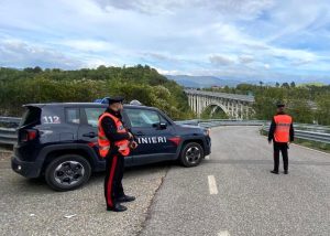 Furto presso distributore di carburanti: via 7mila euro