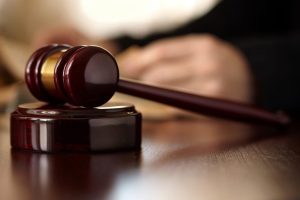 Licenziata dalla cioccolateria per “lievi ritardi”, reintegrata dal Tribunale