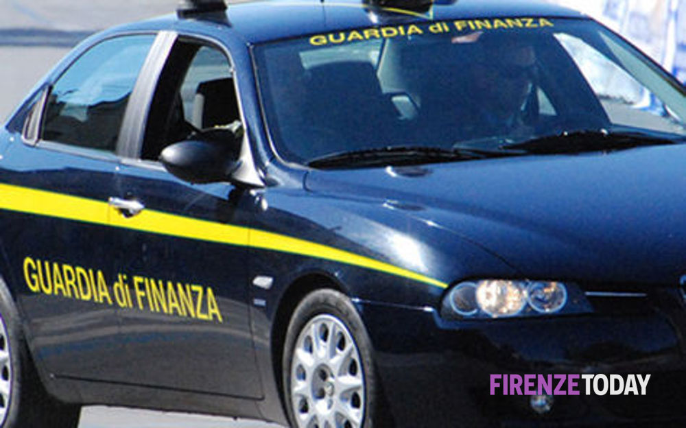 Furti simulati per far quadrare i conti, arrestato amministratore di un’azienda calzaturiera