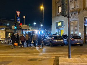 Rapina in Stazione: “Sono stato accoltellato per il giubbotto”