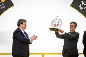 Tour De France 2024: per quattro giorni il trofeo esposto a Dicomano