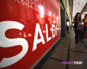 Saldi invernali, il 5 gennaio scatta la corsa agli acquisti