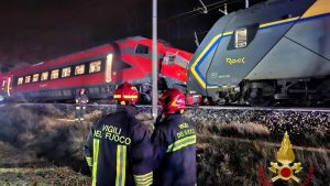 Treni, si preannuncia una giornata con possibili disagi a causa dell'incidente in Emilia Romagna