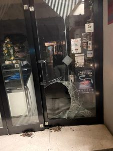 Tre spaccate in poche ore, preso dai carabinieri dopo l’ultimo colpo