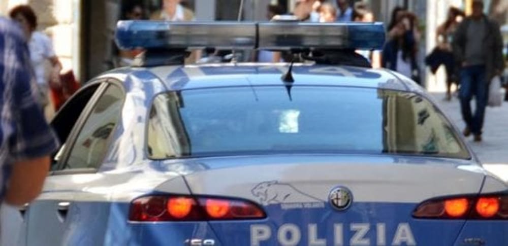 Con la Postepay rubata fanno incetta di sigarette