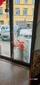 Nuova spaccata col tombino: fermato 34enne, bar colpito due volte in tre mesi  FOTO
