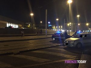 Turista accoltellato in pieno centro: operato in ospedale