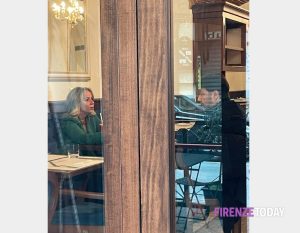 Trattative serrate per Palazzo Vecchio: incontro tra Montanari e Del Re in un bar del centro / FOTO